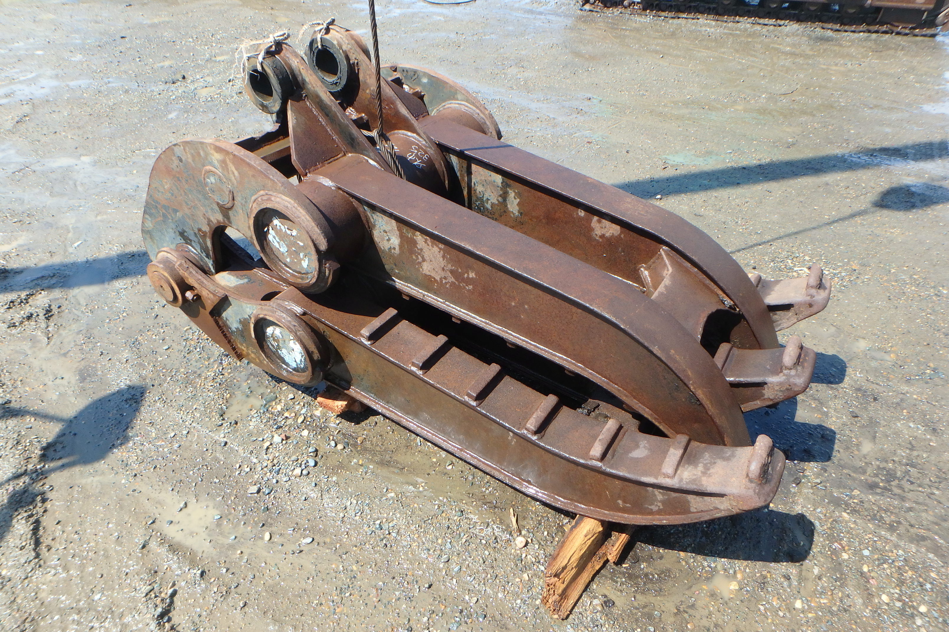 P375
